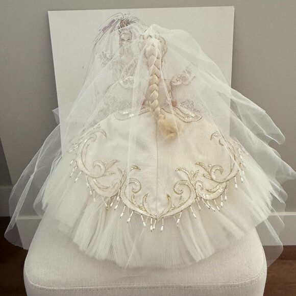 NIB 1992 Empress Bride Barbie by Bob Mackie Mattel #04247 - Picture 7 of 16